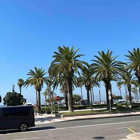 Primera Linea De Mar Con Jardin Lägenhet