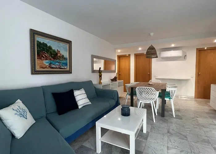 Primera Linea De Mar Con Jardin 아파트